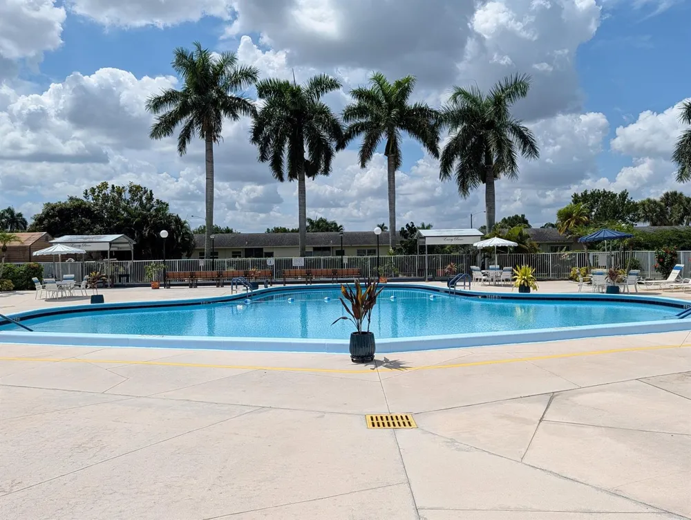 2671 Emory Drive E #B West Palm Beach, FL 33415