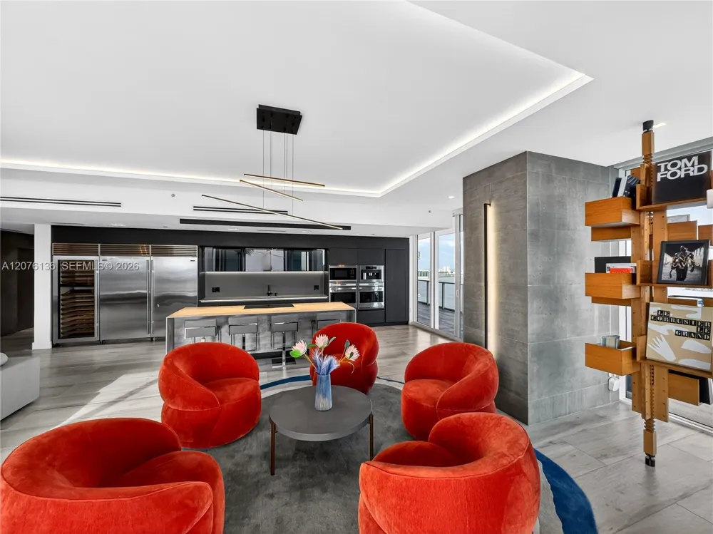 2020 Bayshore Dr #4104 Miami, FL 33137