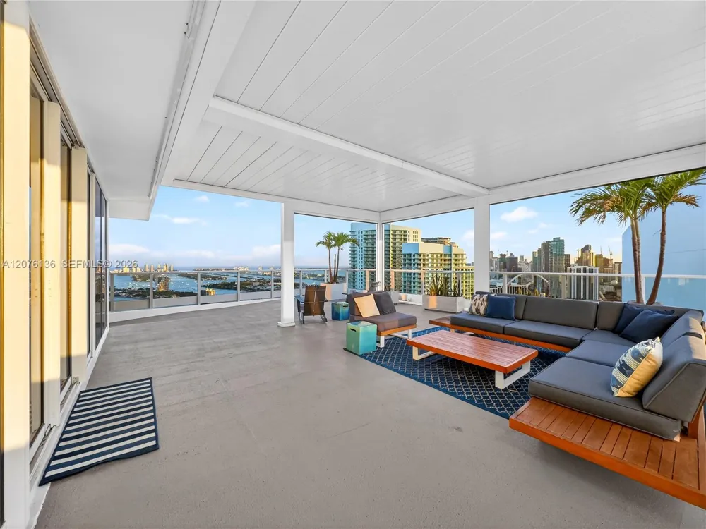2020 Bayshore Dr #4104 Miami, FL 33137