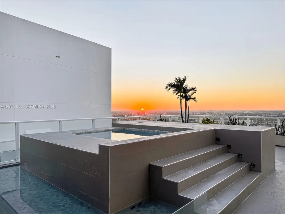 2020 Bayshore Dr #4104 Miami, FL 33137