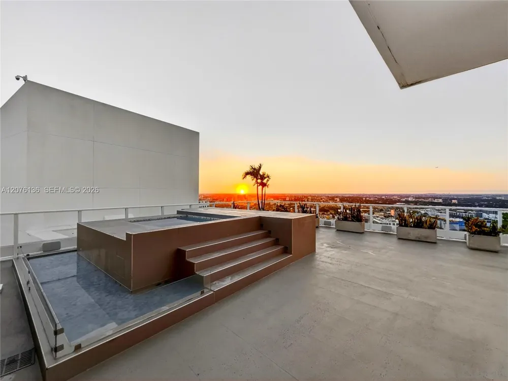 2020 Bayshore Dr #4104 Miami, FL 33137