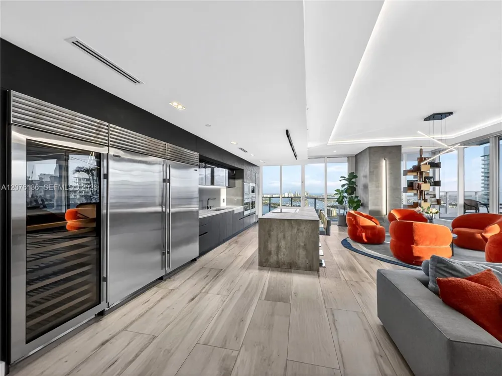 2020 Bayshore Dr #4104 Miami, FL 33137