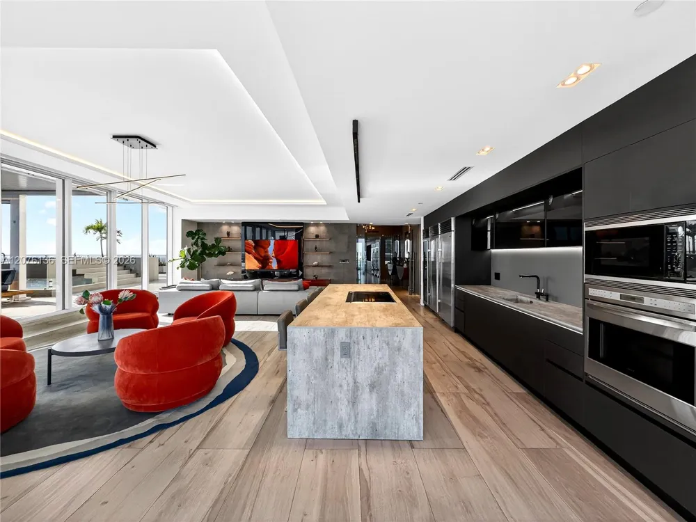 2020 Bayshore Dr #4104 Miami, FL 33137
