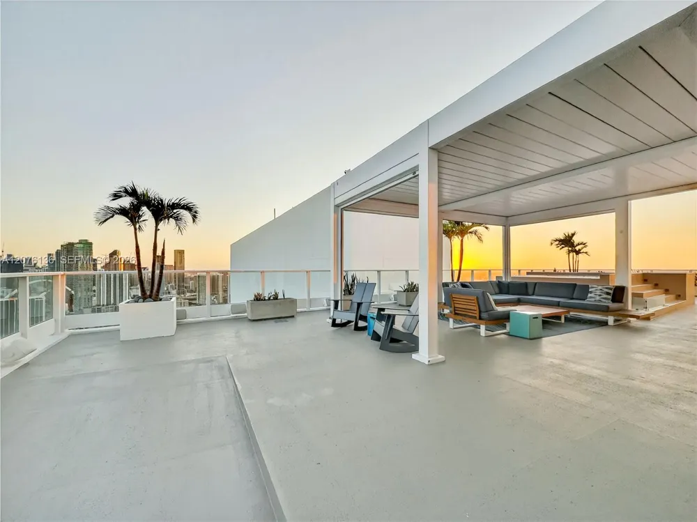 2020 Bayshore Dr #4104 Miami, FL 33137