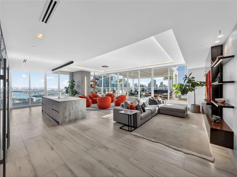 2020 Bayshore Dr #4104 Miami, FL 33137