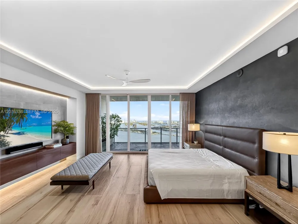 2020 Bayshore Dr #4104 Miami, FL 33137