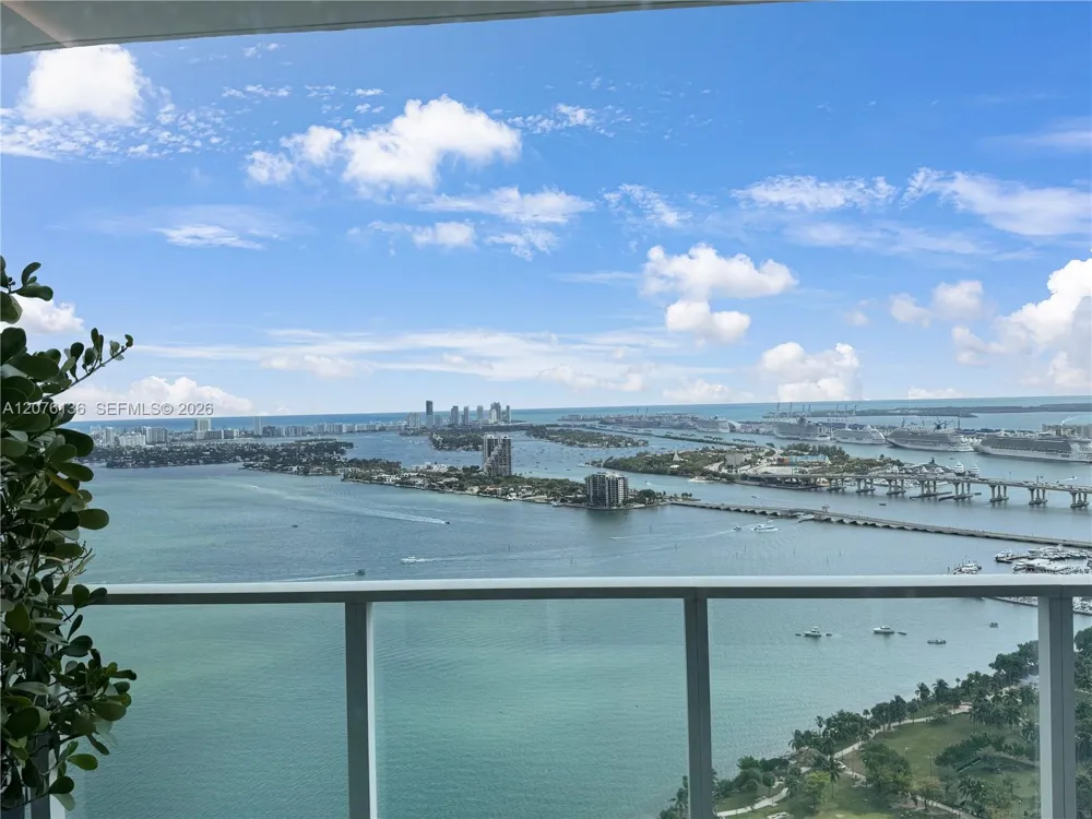 2020 Bayshore Dr #4104 Miami, FL 33137