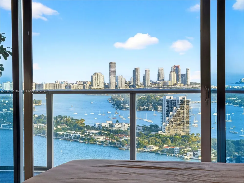 2020 Bayshore Dr #4104 Miami, FL 33137