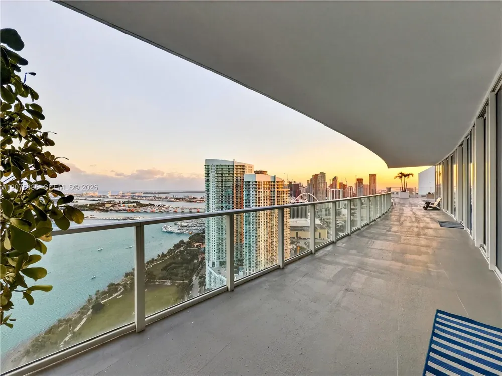 2020 Bayshore Dr #4104 Miami, FL 33137