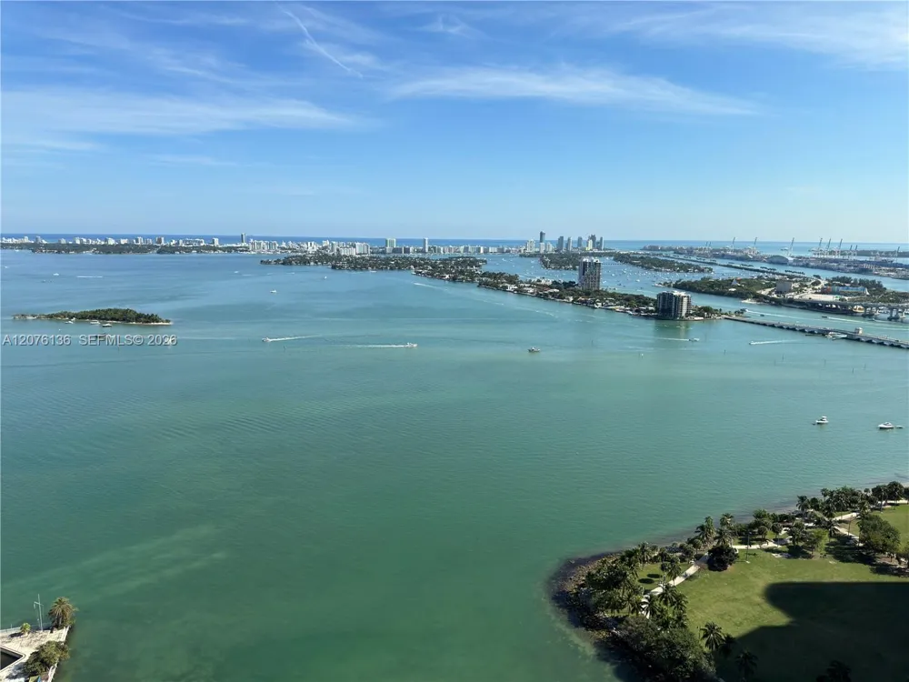 2020 Bayshore Dr #4104 Miami, FL 33137