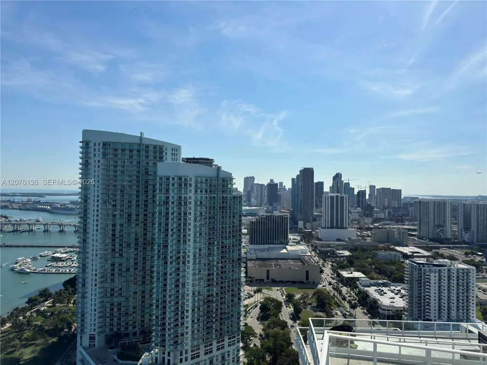 2020 Bayshore Dr #4104 Miami, FL 33137