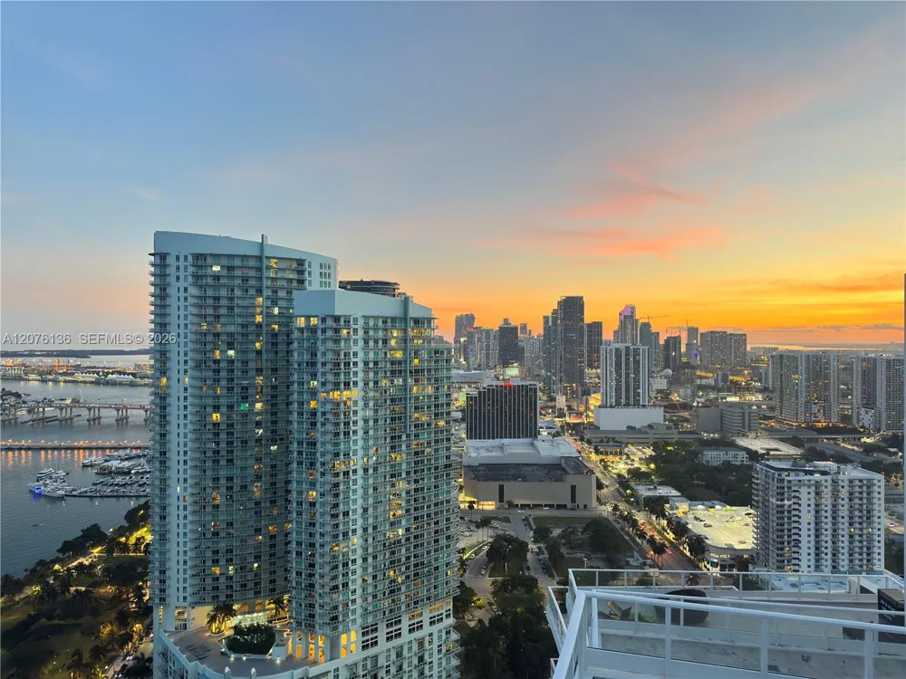 2020 Bayshore Dr #4104 Miami, FL 33137