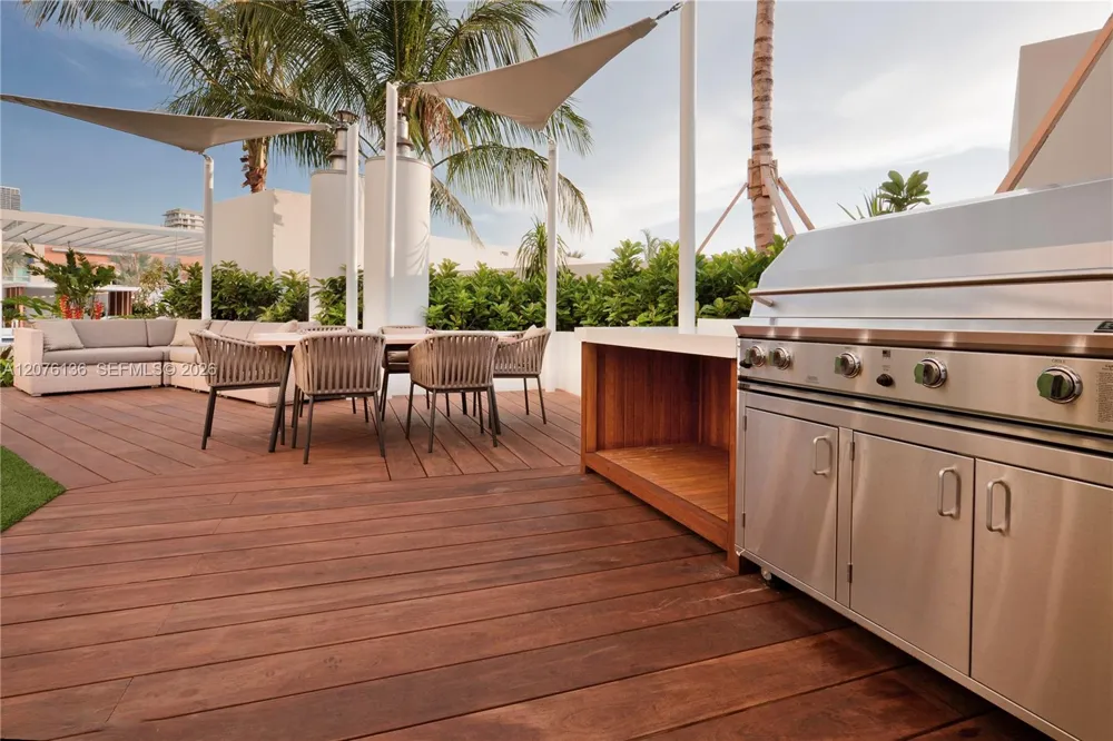 2020 Bayshore Dr #4104 Miami, FL 33137