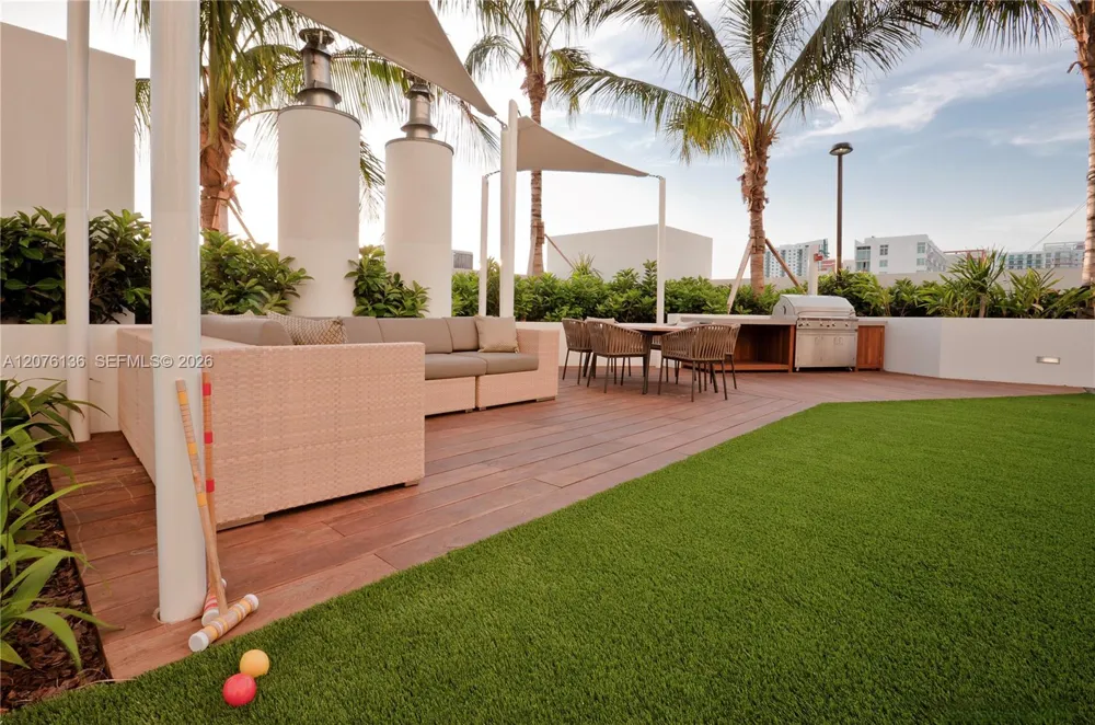 2020 Bayshore Dr #4104 Miami, FL 33137