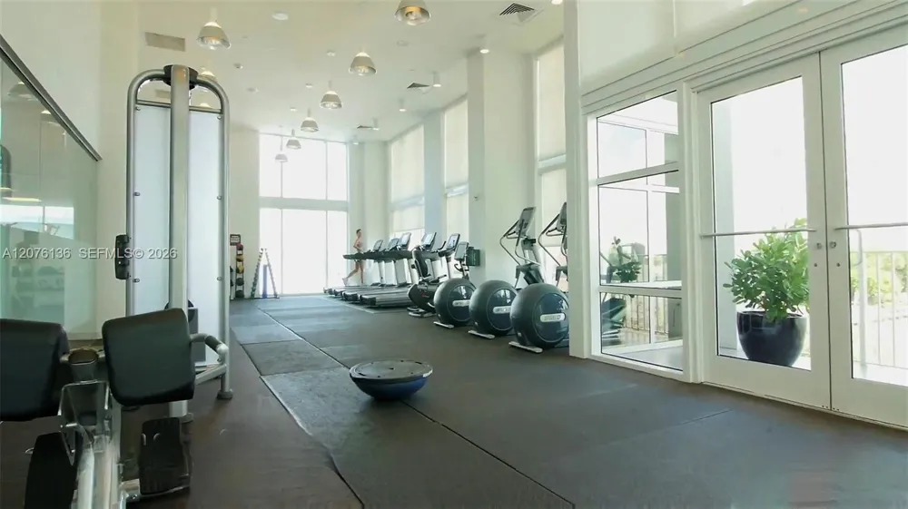2020 Bayshore Dr #4104 Miami, FL 33137