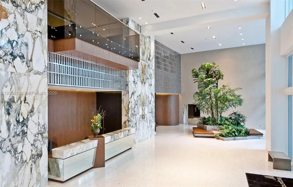 2020 Bayshore Dr #4104 Miami, FL 33137