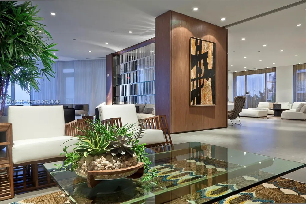 2020 Bayshore Dr #4104 Miami, FL 33137