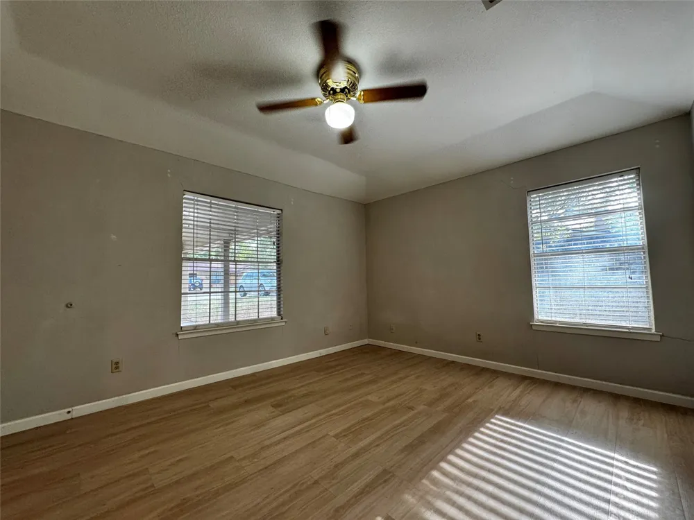 1505 Bellaire Drive Grapevine, TX 76051