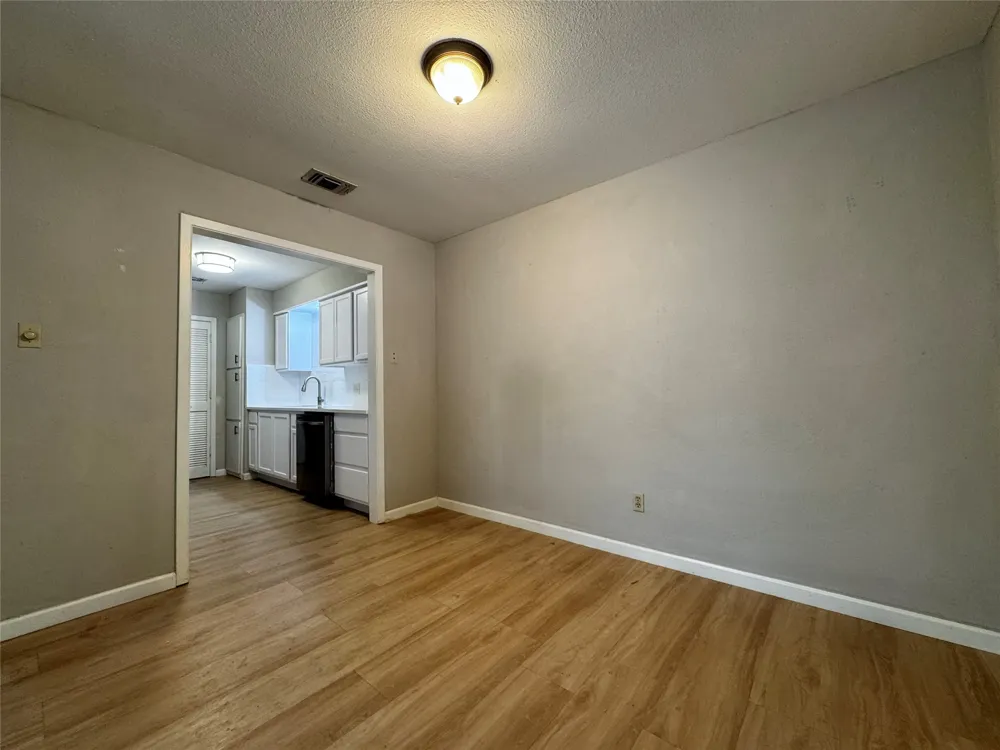1505 Bellaire Drive Grapevine, TX 76051