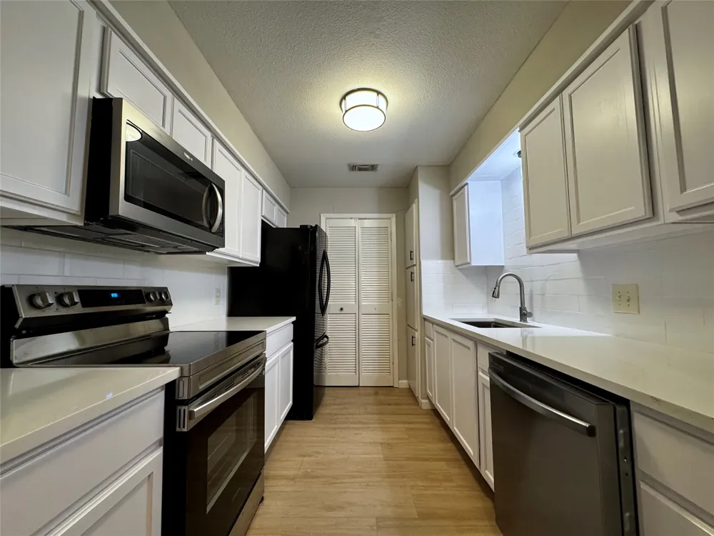 1505 Bellaire Drive Grapevine, TX 76051