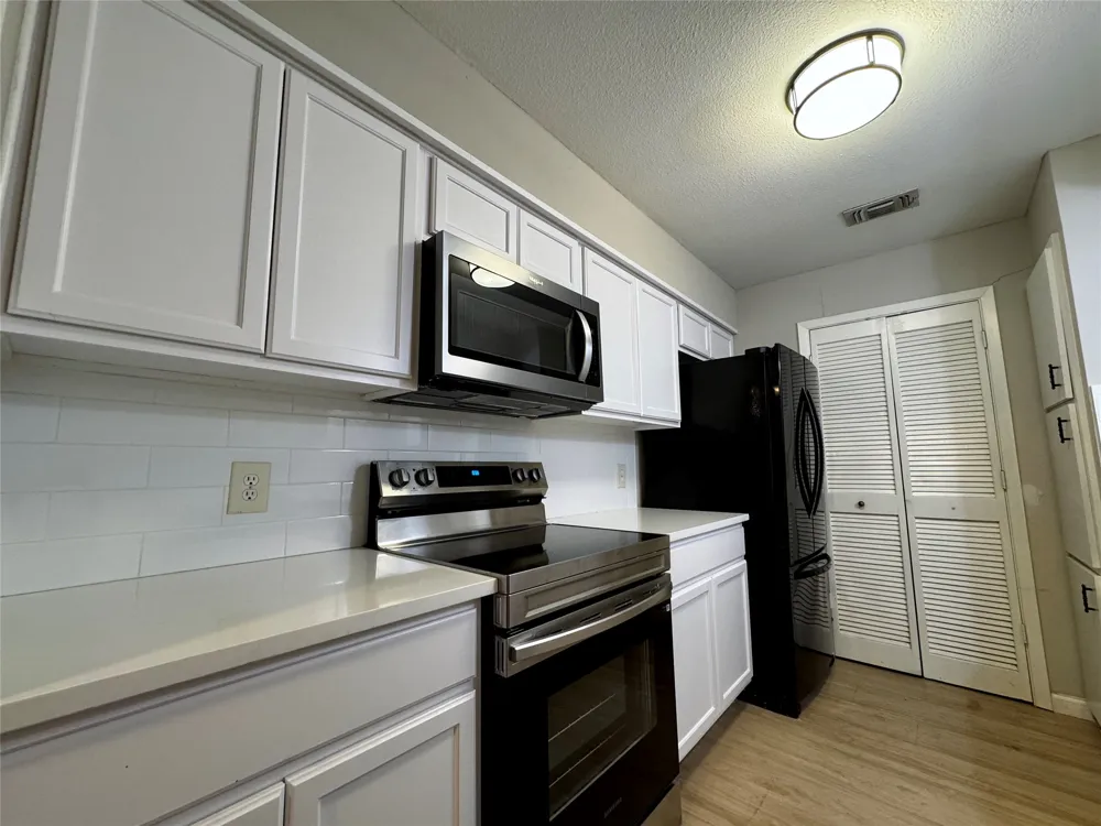 1505 Bellaire Drive Grapevine, TX 76051