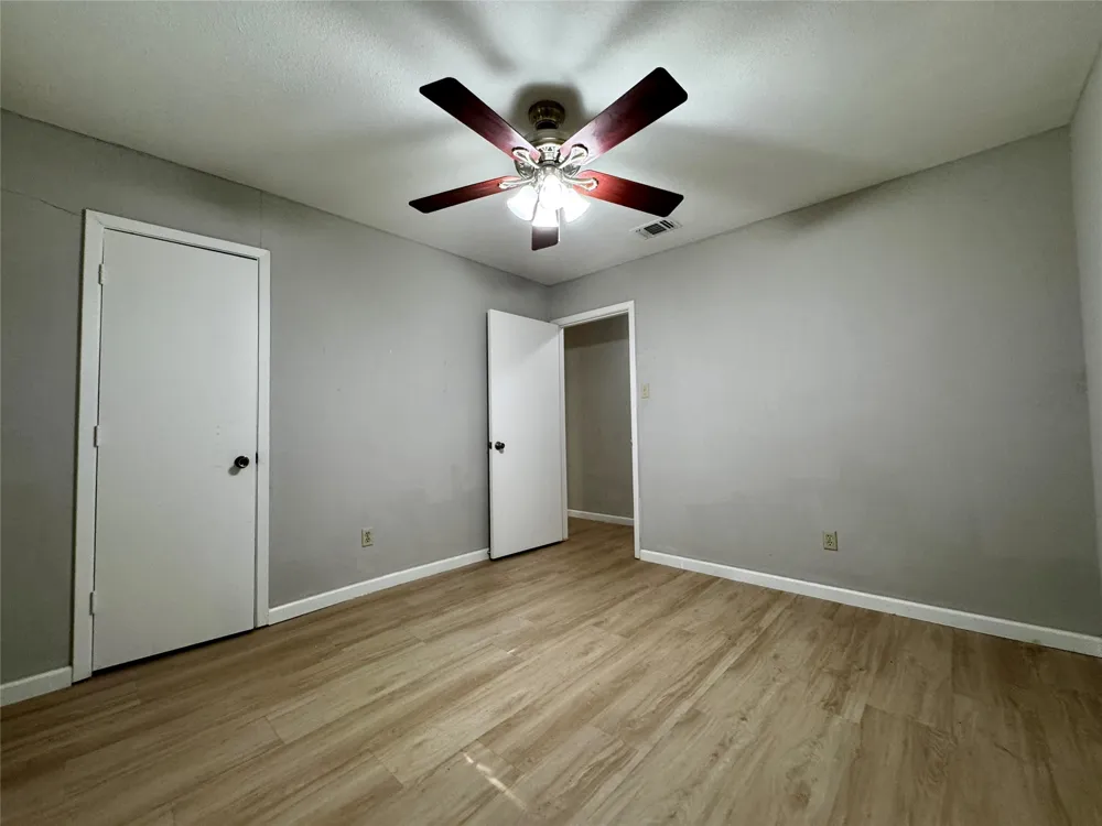 1505 Bellaire Drive Grapevine, TX 76051