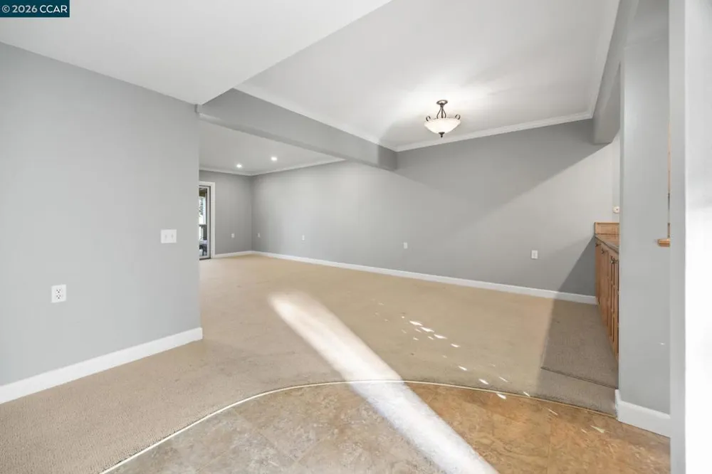 1300 Running Springs Road #5 Walnut Creek, CA 94595