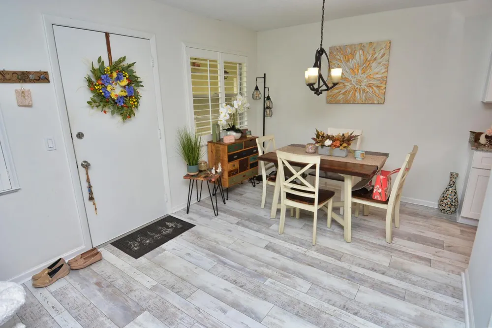 10 LAKE VISTA TRAIL #203 Port St. Lucie, FL 34952