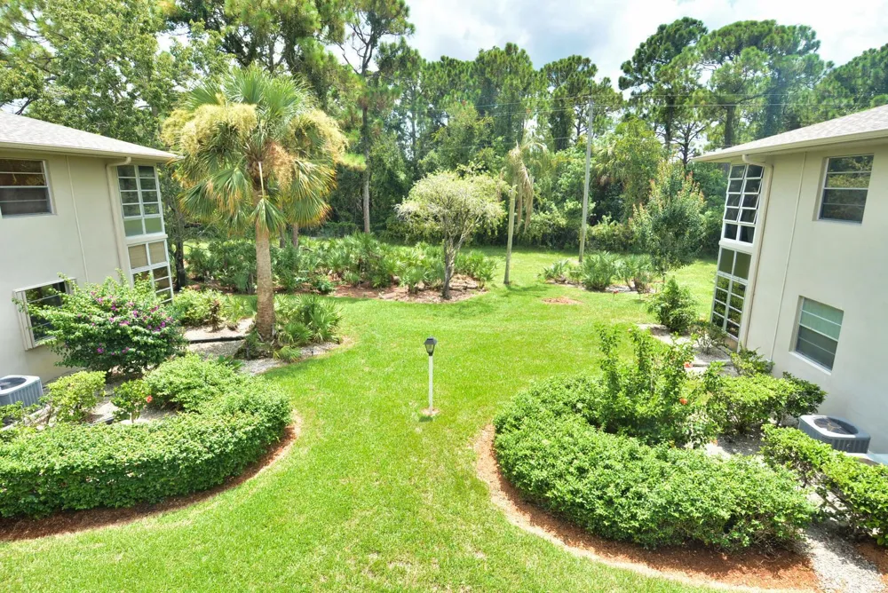 10 LAKE VISTA TRAIL #203 Port St. Lucie, FL 34952