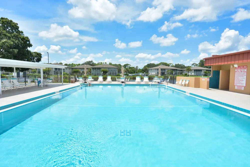 10 LAKE VISTA TRAIL #203 Port St. Lucie, FL 34952