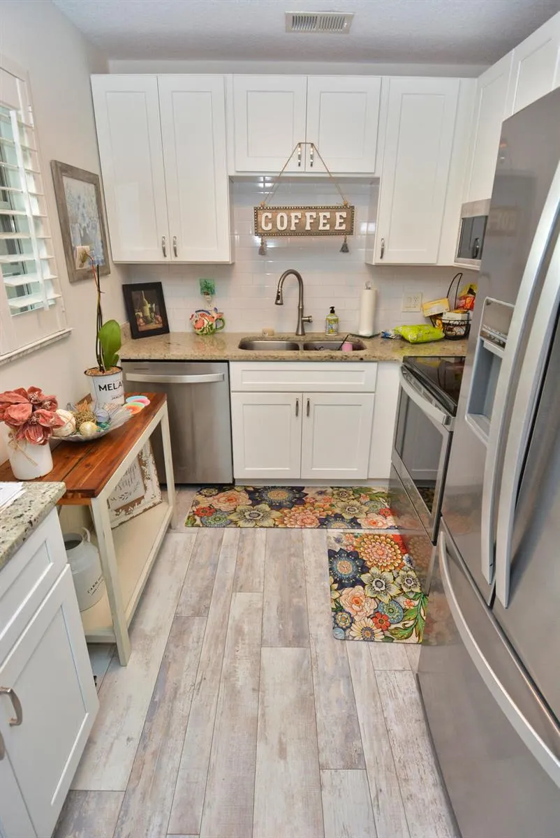 10 LAKE VISTA TRAIL #203 Port St. Lucie, FL 34952