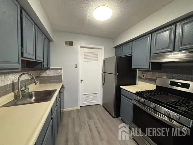 17 Deerberry Lane South Brunswick, NJ 08852