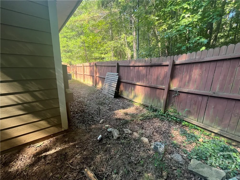 525 Rustwood Athens, GA 30606