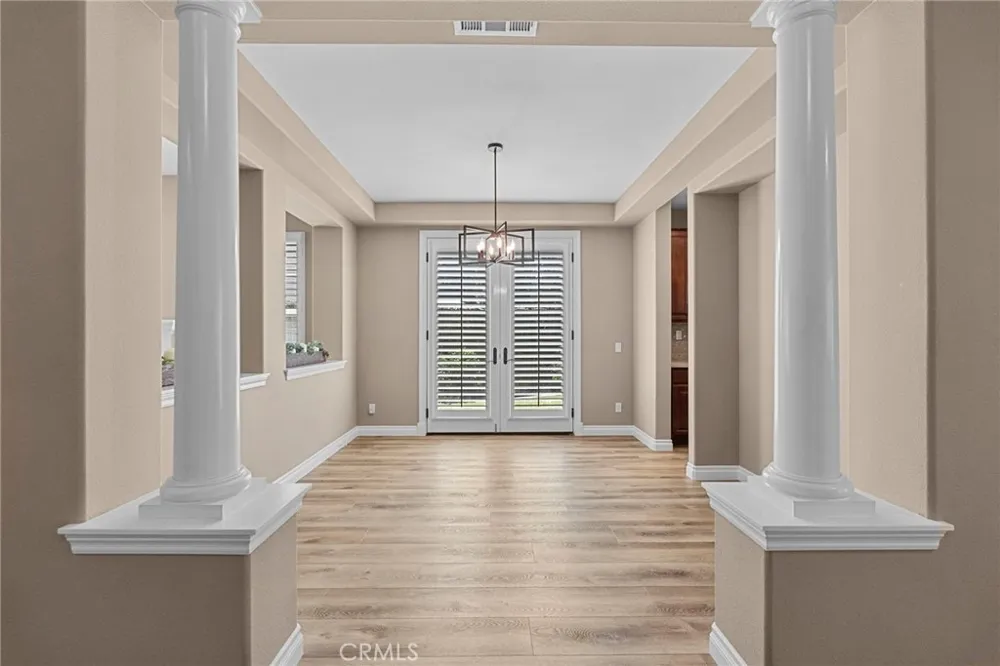 24027 Semillon Murrieta, CA 92562