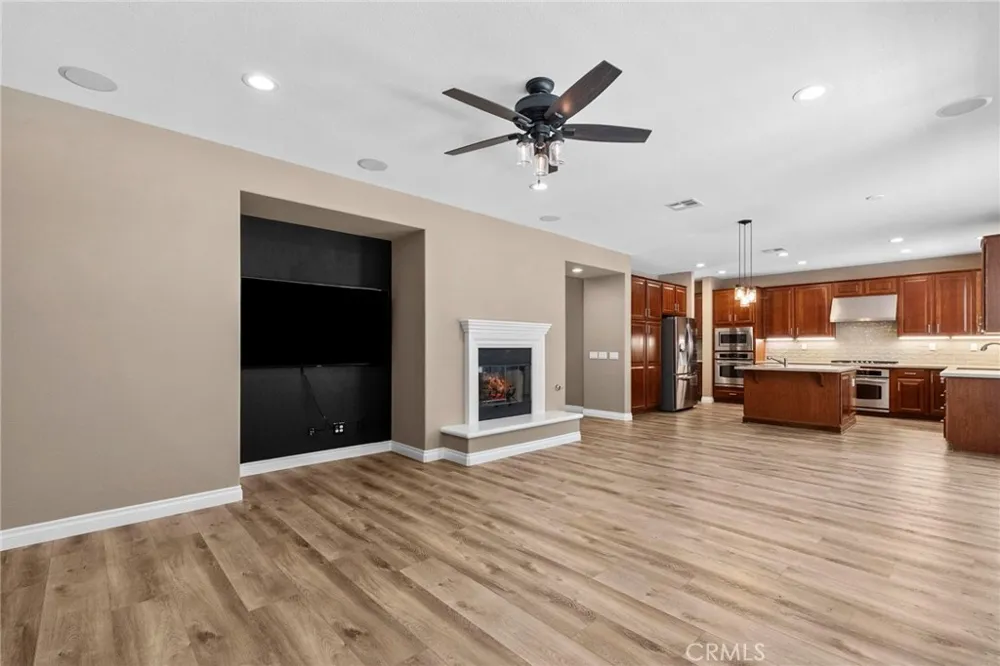24027 Semillon Murrieta, CA 92562