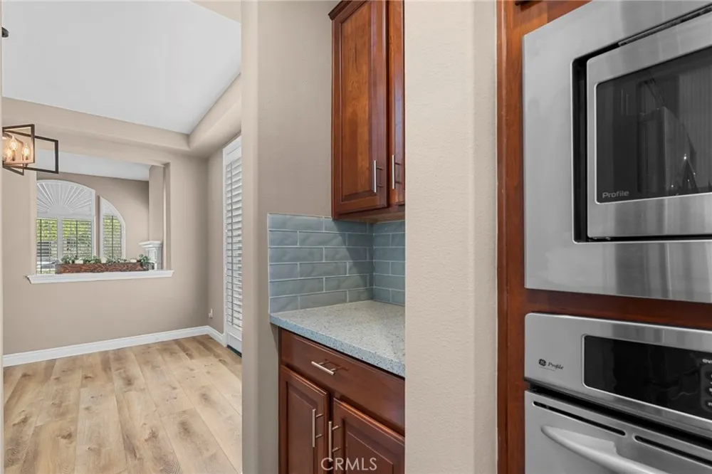 24027 Semillon Murrieta, CA 92562