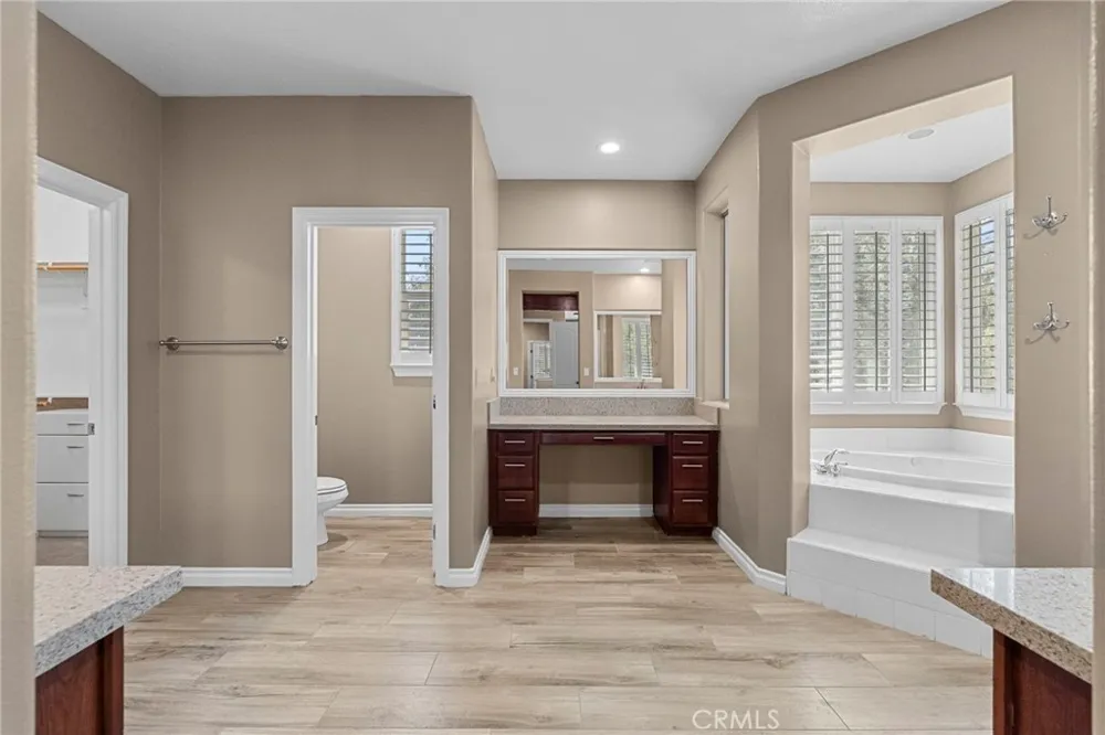 24027 Semillon Murrieta, CA 92562