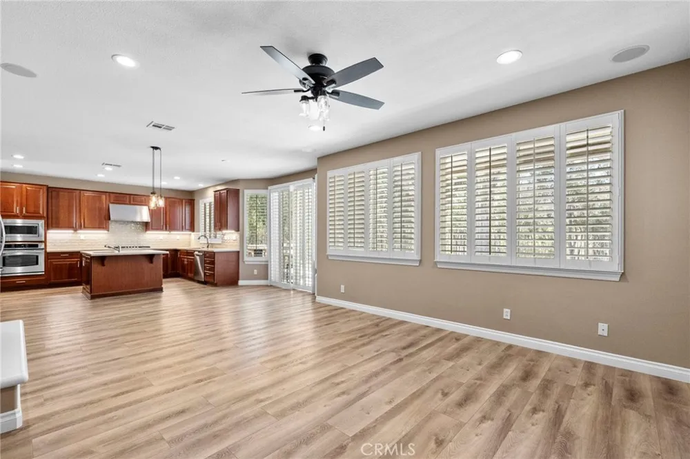 24027 Semillon Murrieta, CA 92562