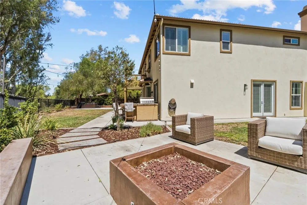 24027 Semillon Murrieta, CA 92562