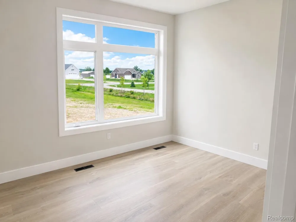 5 DAISY LANE Almont Township, MI 48003