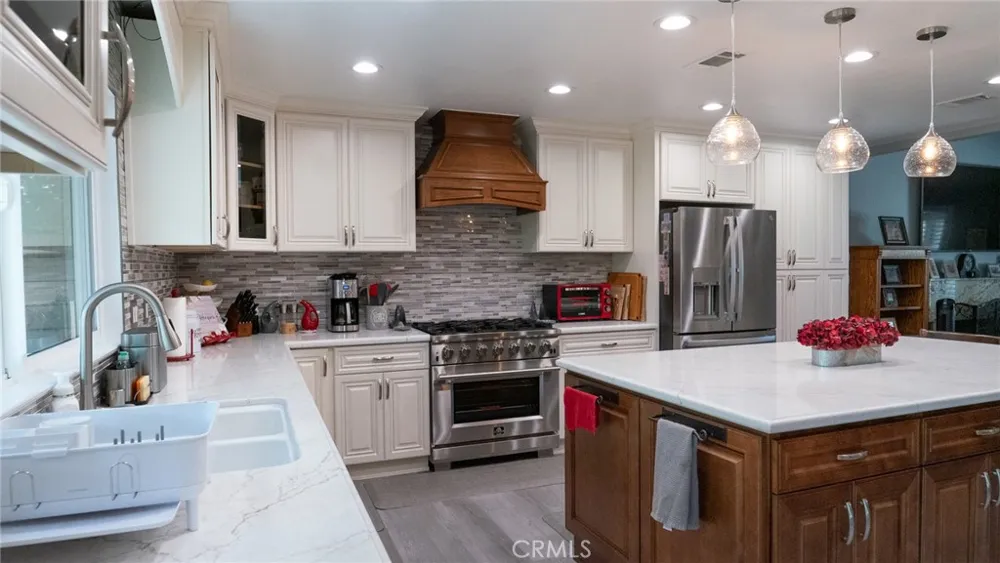 6050 E Malton Avenue Simi Valley, CA 93063