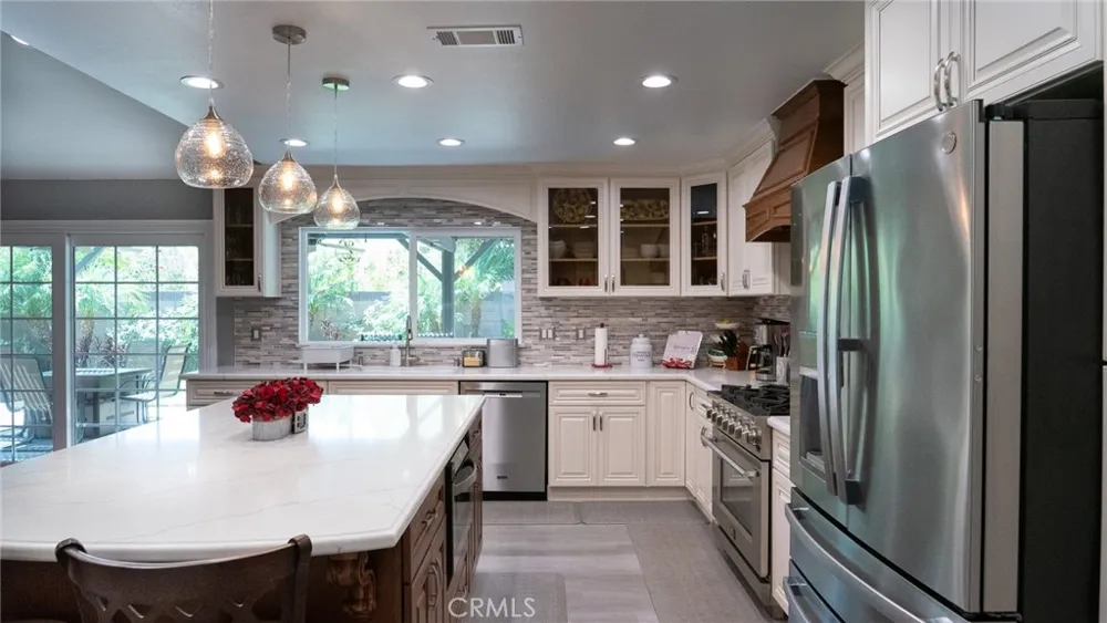 6050 E Malton Avenue Simi Valley, CA 93063