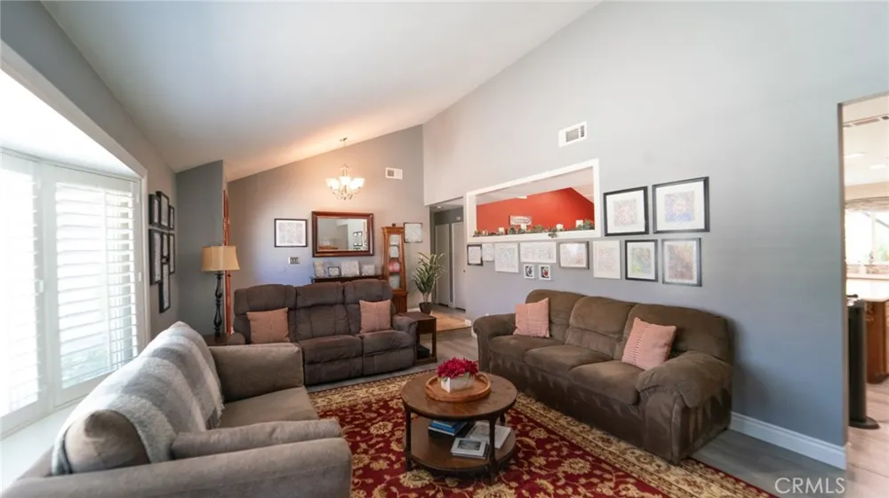 6050 E Malton Avenue Simi Valley, CA 93063