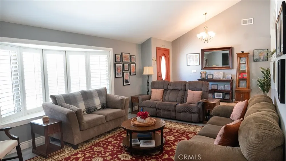 6050 E Malton Avenue Simi Valley, CA 93063