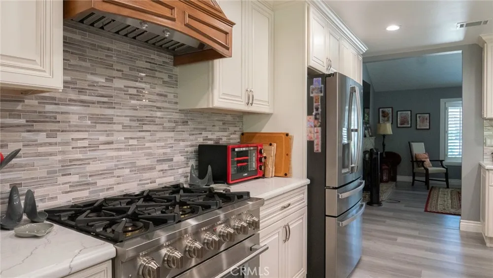 6050 E Malton Avenue Simi Valley, CA 93063