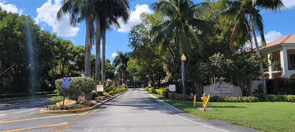 2496 CENTERGATE DRIVE #203 Miramar, FL 33025