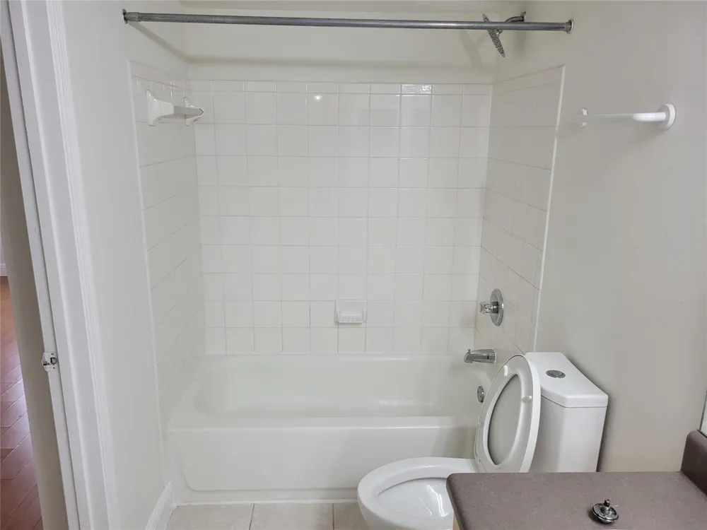 2496 CENTERGATE DRIVE #203 Miramar, FL 33025