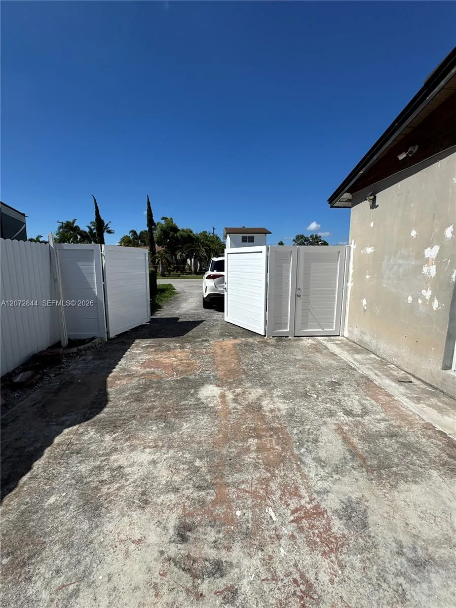 5500 NW 178th Ter Miami Gardens, FL 33055