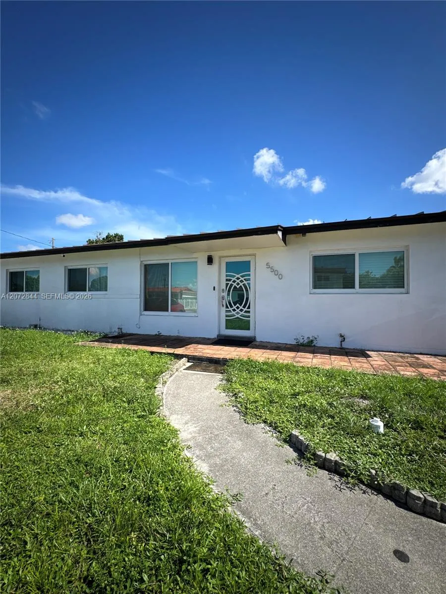 5500 NW 178th Ter Miami Gardens, FL 33055