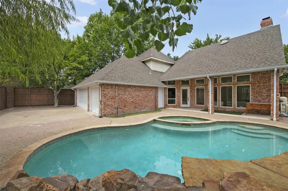 247 Park Valley Drive Coppell, TX 75019